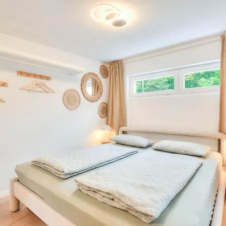 Holideis - - Messe Deutz - No Kitchen Апартаменты Кёльн