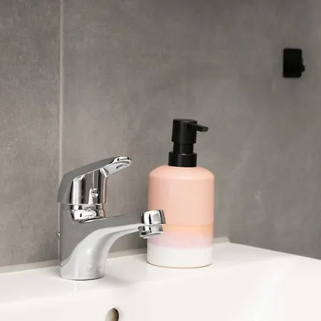 Holideis - - Messe Deutz - No Kitchen Апартаменты *